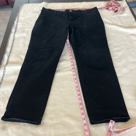 Tommy Hilfiger Pants - Tommy Hilfiger Black Pants. Size 10 (537)